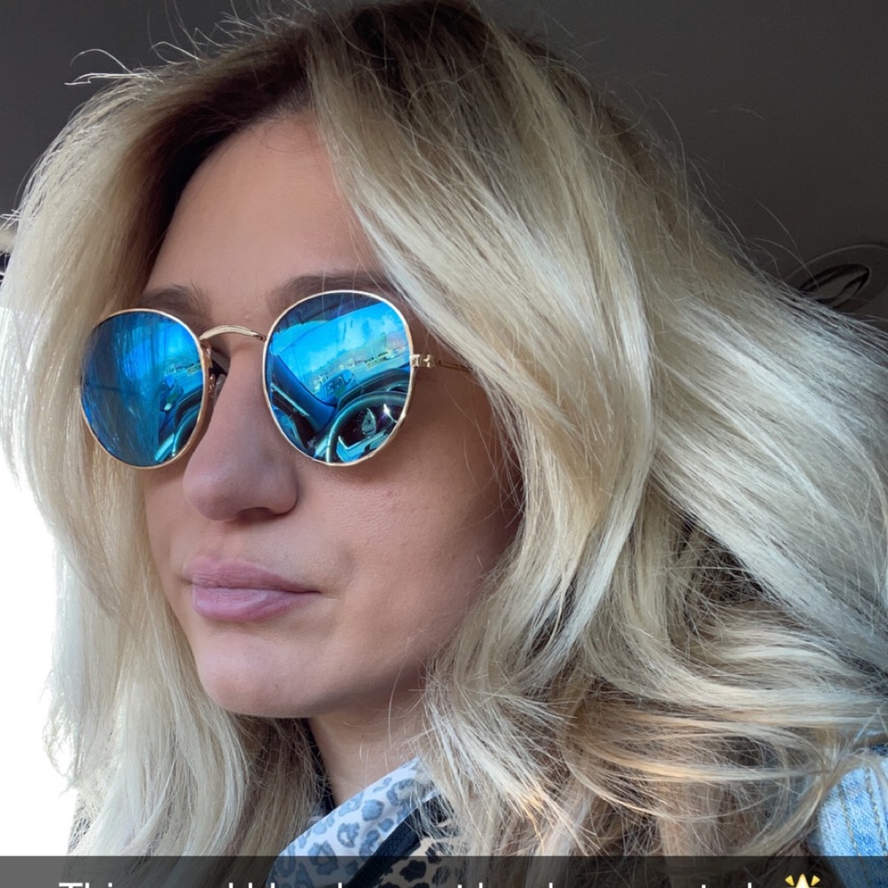 Meet your Posher, Fatima